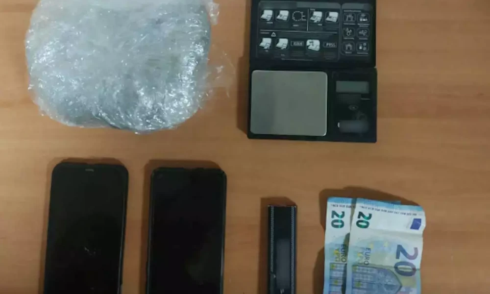 Γλυφάδα: Δύο 17χρονοι συνελήφθησαν για διακίνηση ναρκωτικών